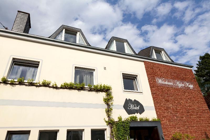 Weinhotel Ayler Kupp Exteriör bild